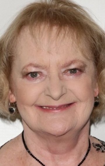 Джун Уотсон (June Watson) фото: Джун Уотсон (June Watson)