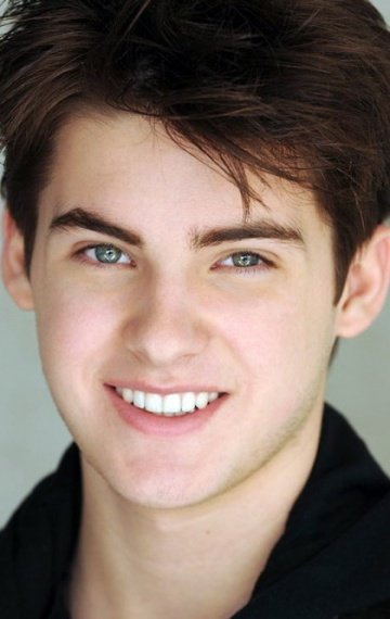 Коди Кристиан (Cody Christian) фото: Коди Кристиан (Cody Christian)