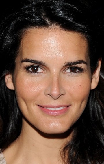 фото: Энджи Хармон (Angie Harmon)