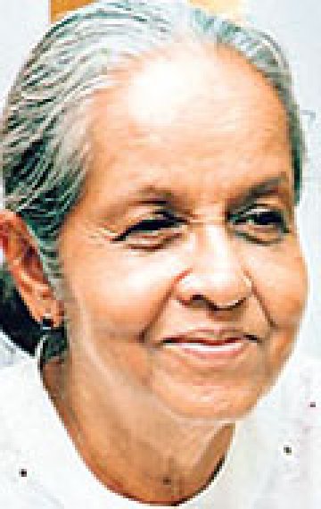 Ирангэни Серасинг (Iranganie Serasinghe) фото: Ирангэни Серасинг (Iranganie Serasinghe)