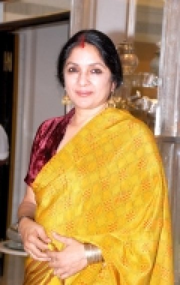 Нина Гупта (Neena Gupta) фото: Нина Гупта (Neena Gupta)