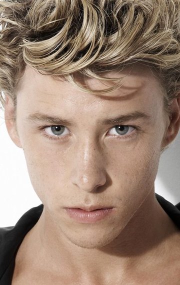 Митч Хьюер (Mitch Hewer) фото: Митч Хьюер (Mitch Hewer)
