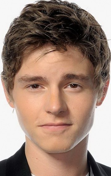 Каллэн МакОлифф (Callan McAuliffe) фото: Каллэн МакОлифф (Callan McAuliffe)