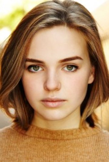 Одесса Янг (Odessa Young) фото: Одесса Янг (Odessa Young)