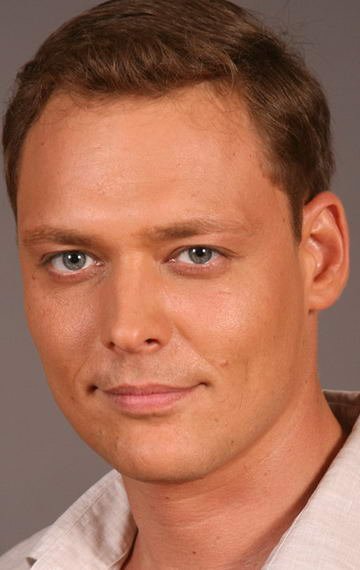Артем Артемьев () фото: Артем Артемьев ()