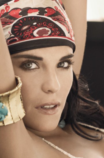 фото: Карла Соуса (Karla Souza)