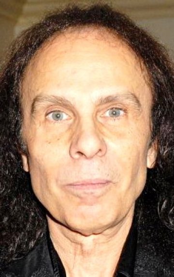Ронни Джеймс Дио (Ronnie James Dio) фото: Ронни Джеймс Дио (Ronnie James Dio)
