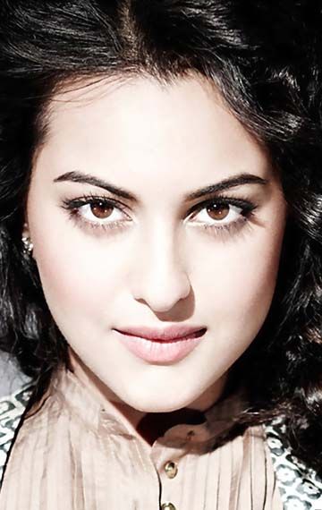 фото: Сонакши Синха (Sonakshi Sinha)