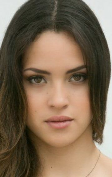 Адриа Архона (Adria Arjona) фото: Адриа Архона (Adria Arjona)