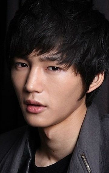 Ли Вон-гын (Lee Won-geun) фото: Ли Вон-гын (Lee Won-geun)