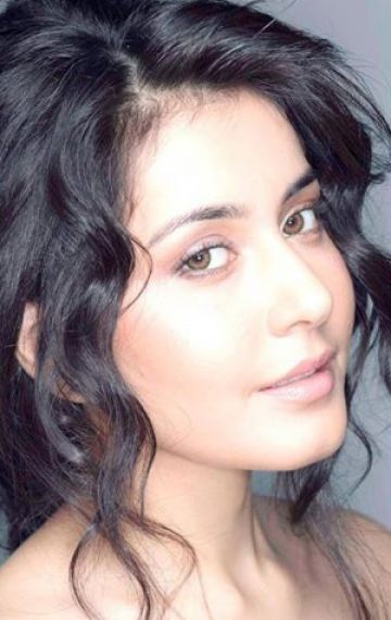 Раши Кханна (Raashi Khanna) фото: Раши Кханна (Raashi Khanna)
