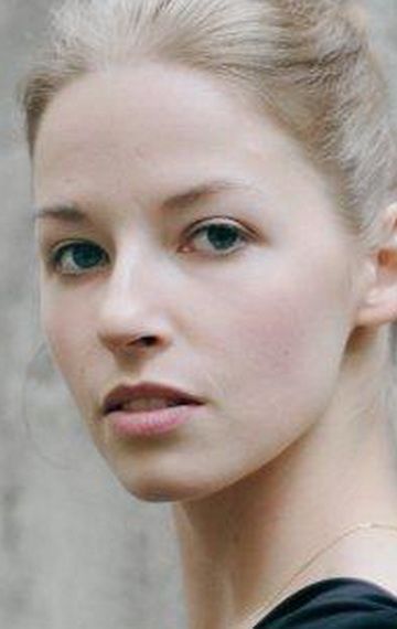 Полина Толстун () фото: Полина Толстун ()