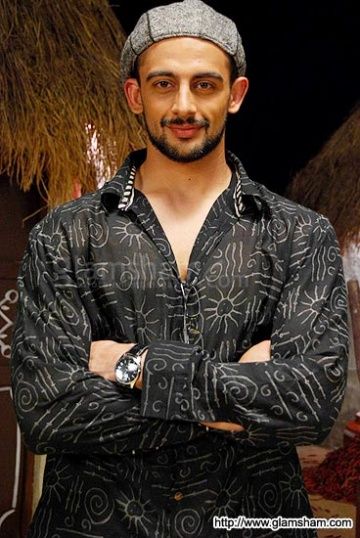 Арунодай Синкх (Arunoday Singh) фото: Арунодай Синкх (Arunoday Singh)
