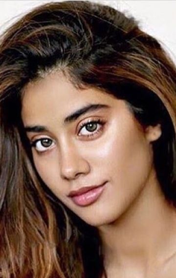 Джанви Капур (Janhvi Kapoor) фото: Джанви Капур (Janhvi Kapoor)