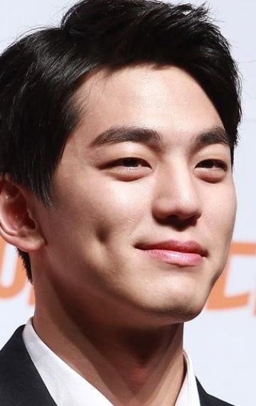 Ким Мин-гю (Kim Min-gyoo) фото: Ким Мин-гю (Kim Min-gyoo)