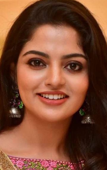 Никхила Вимал (Nikhila Vimal) фото: Никхила Вимал (Nikhila Vimal)