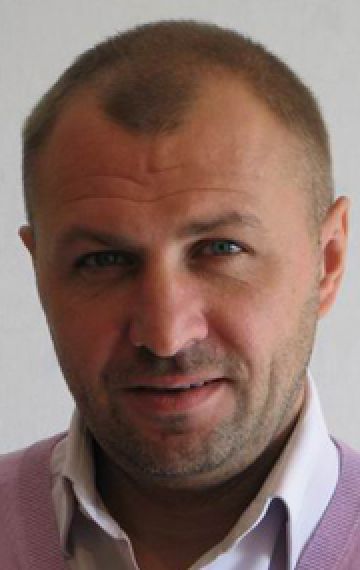 Евгений Катаев () фото: Евгений Катаев ()
