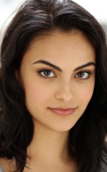 фото: Камила Мендес (Camila Mendes)