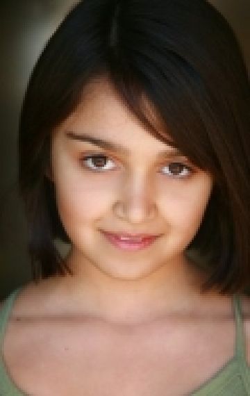 Ариэла Барер (Ariela Barer) фото: Ариэла Барер (Ariela Barer)