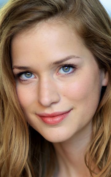 Элизабет Лэил (Elizabeth Lail) фото: Элизабет Лэил (Elizabeth Lail)