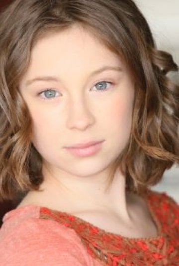 Мина Сандвол (Mina Sundwall) фото: Мина Сандвол (Mina Sundwall)