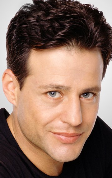 Луис Мэндилор (Louis Mandylor) фото: Луис Мэндилор (Louis Mandylor)